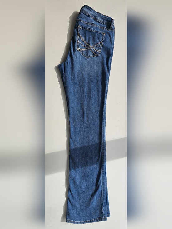 Wallflower Legendary Fit Junior's Medium Blue Boot Cut Jeans - Size 13 - Picture 3 of 9